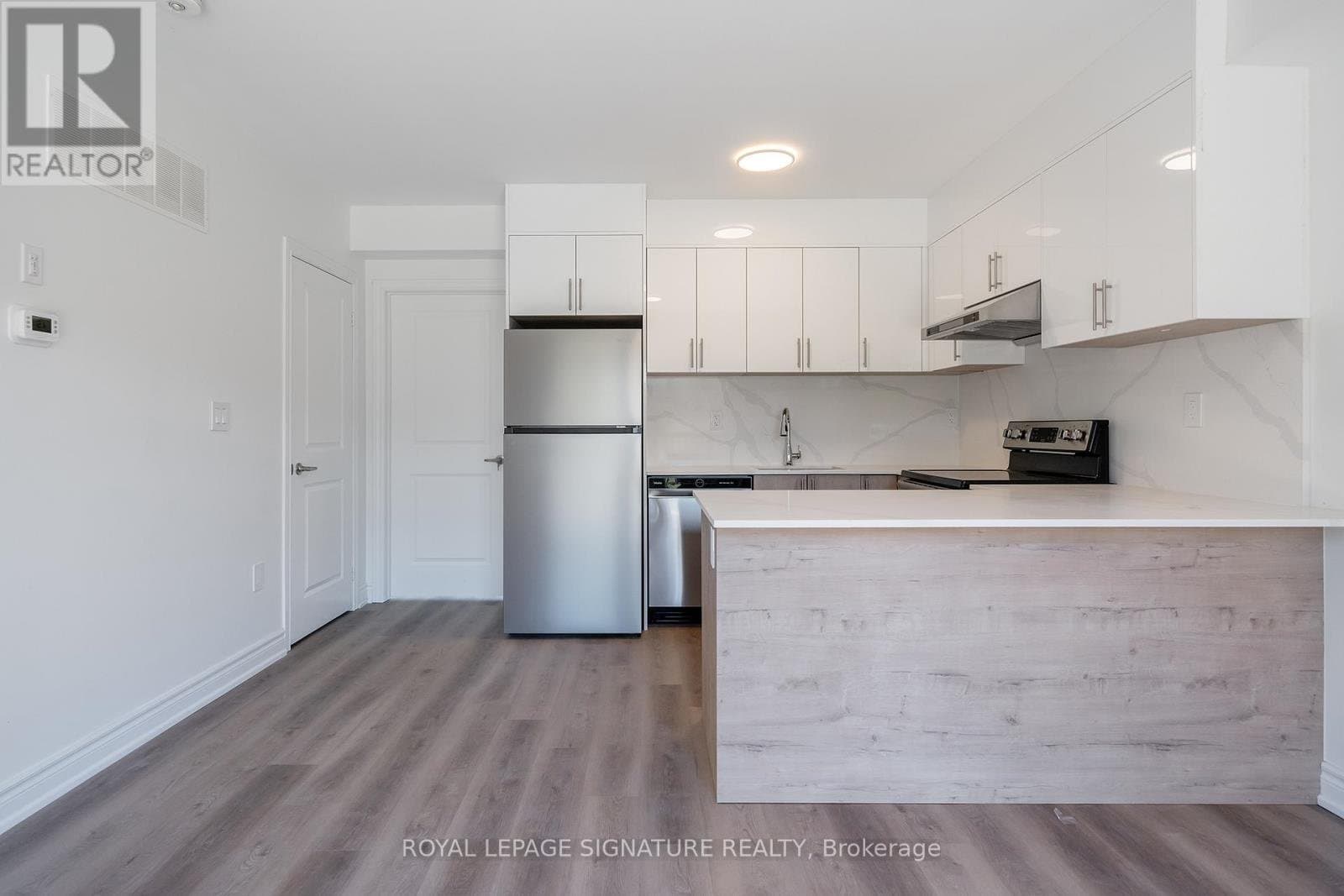 2052 Pharmacy Avenue - Photo 3