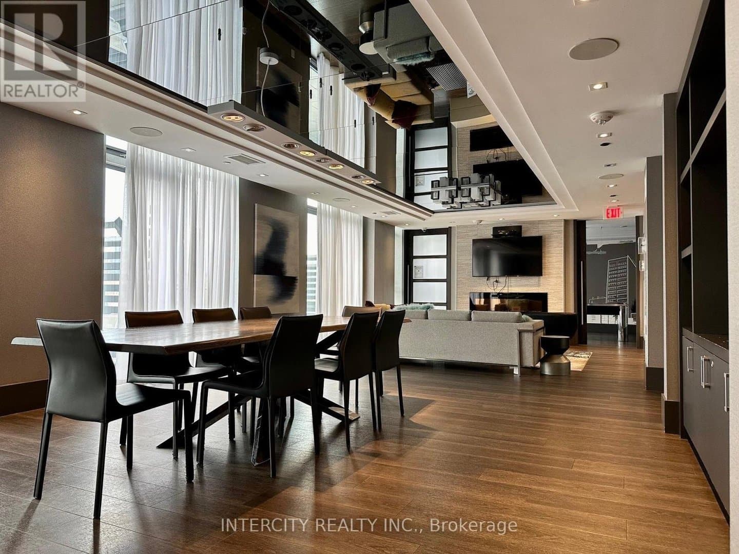 297 College Street - Photo 3