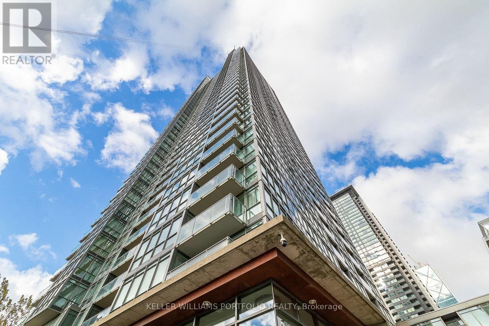 15 Fort York Boulevard