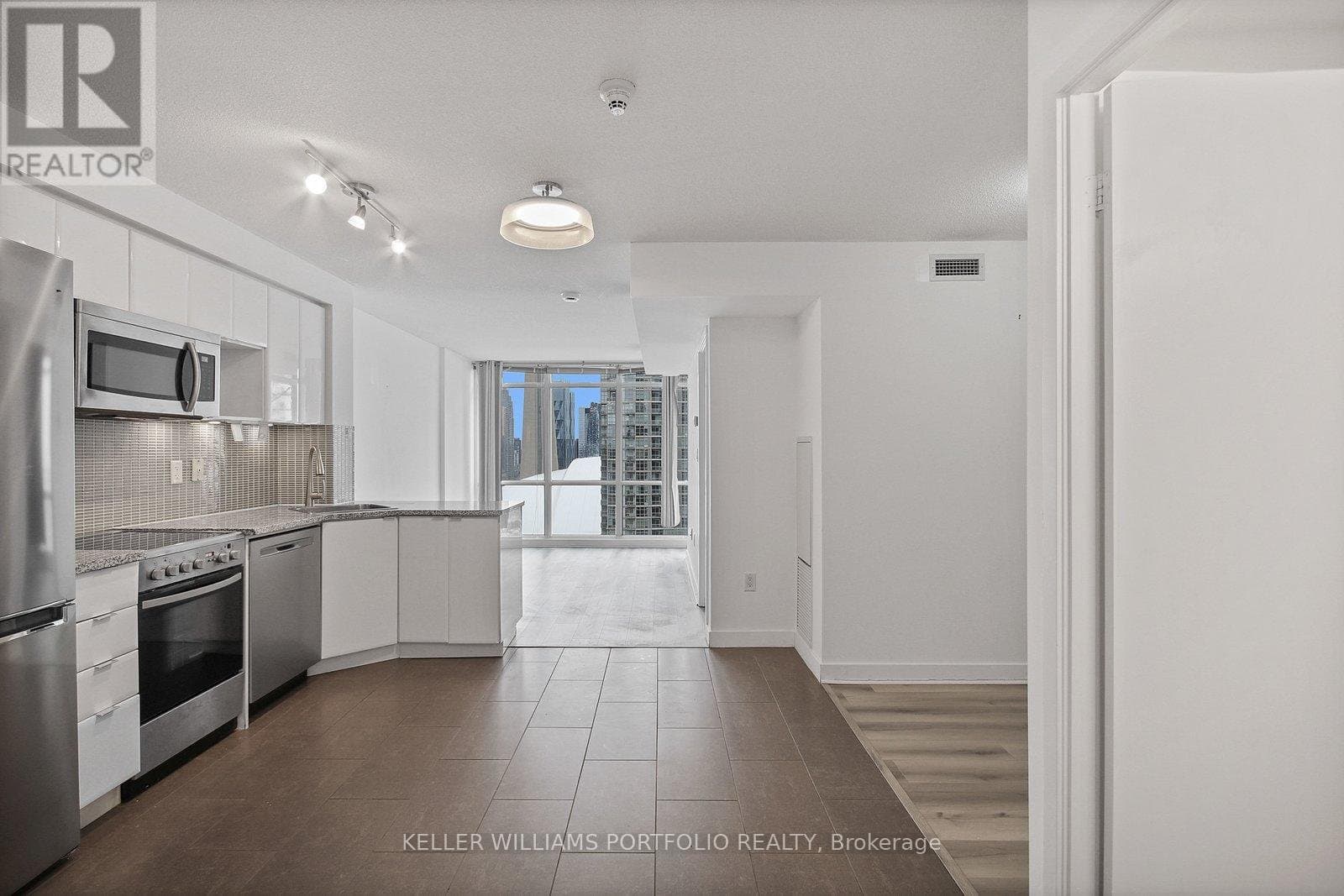 15 Fort York Boulevard - Photo 2