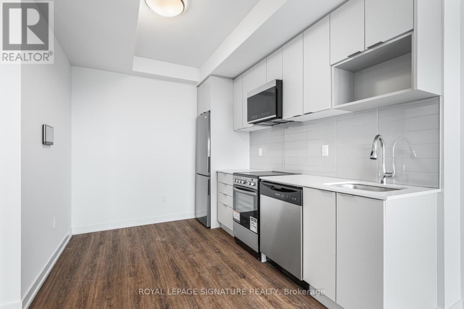 4569 Kingston Road - Photo 2