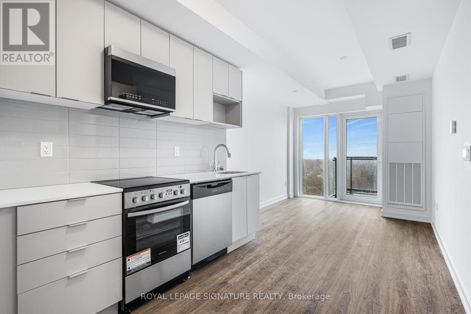 4569 Kingston Road - Photo 3
