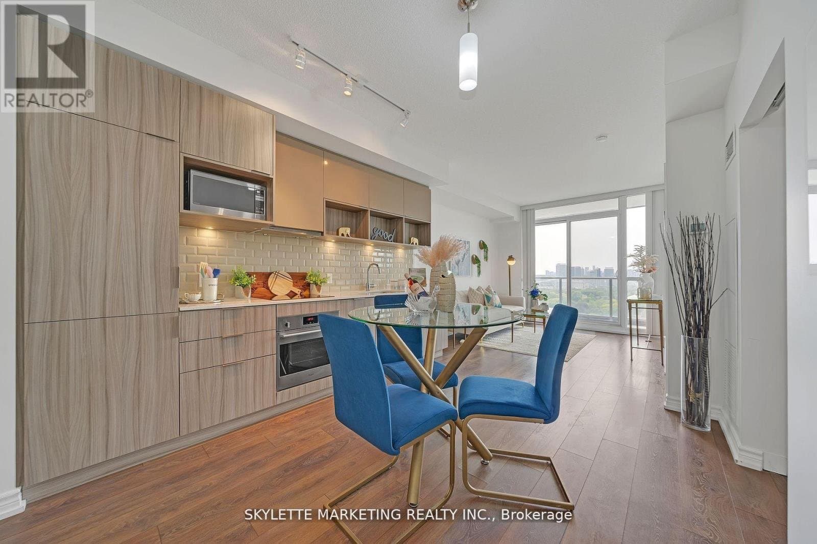 52 Forest Manor Road - Photo 2