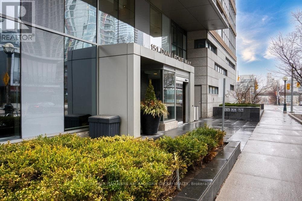 151 Dan Leckie Way - Photo 3