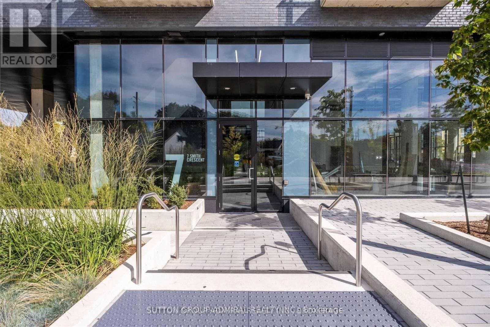 7 Smith Crescent - Photo 2