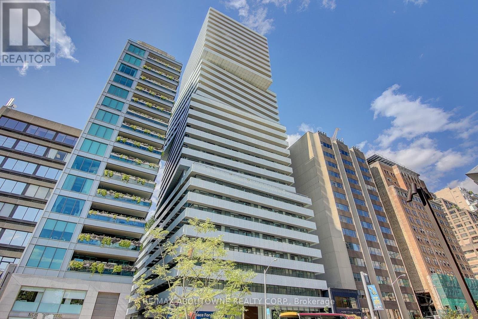200 Bloor Street - Photo 1