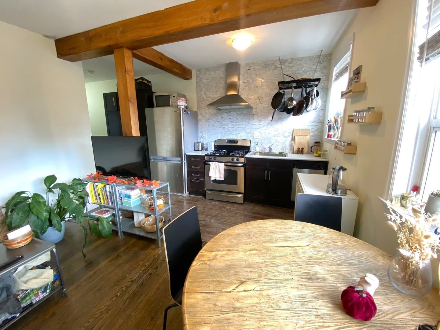 720 Richmond Street West - Photo 1