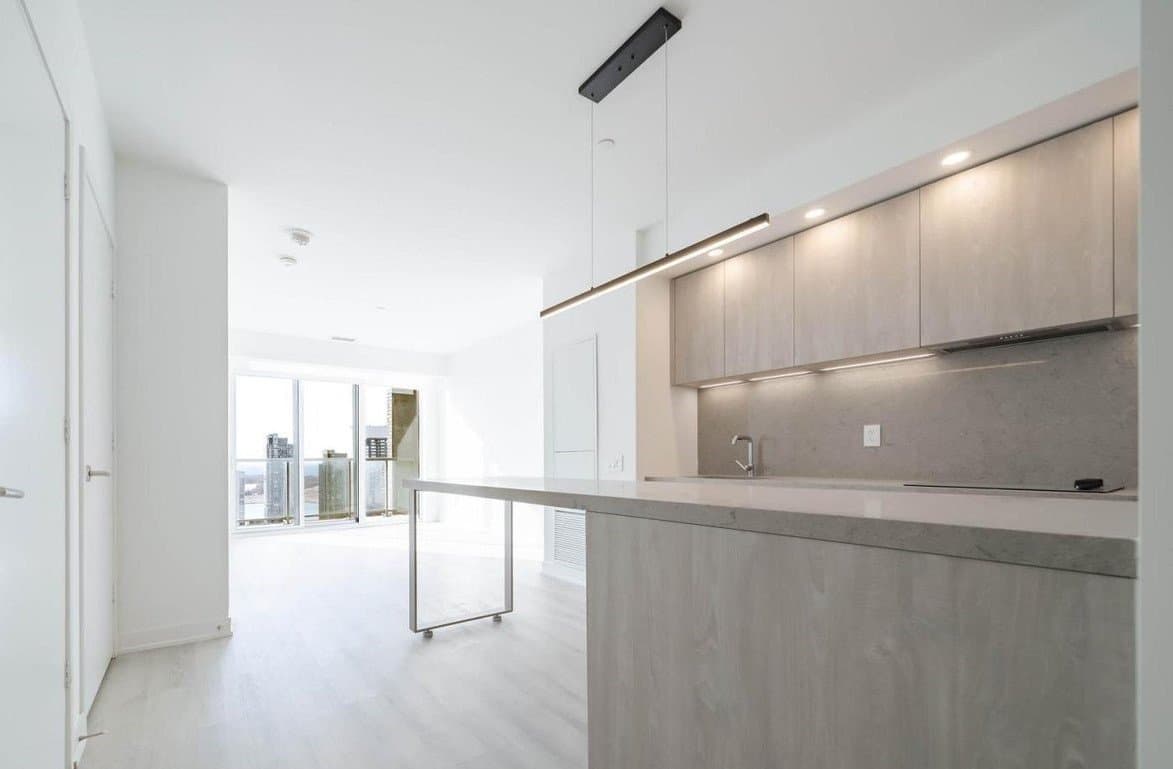 57 Spadina Avenue - Photo 2