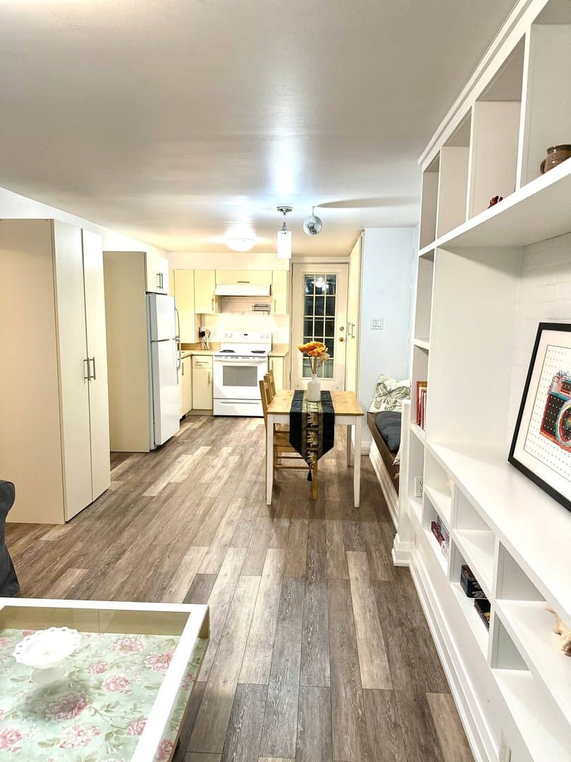 73 Cowan Avenue - Photo 2