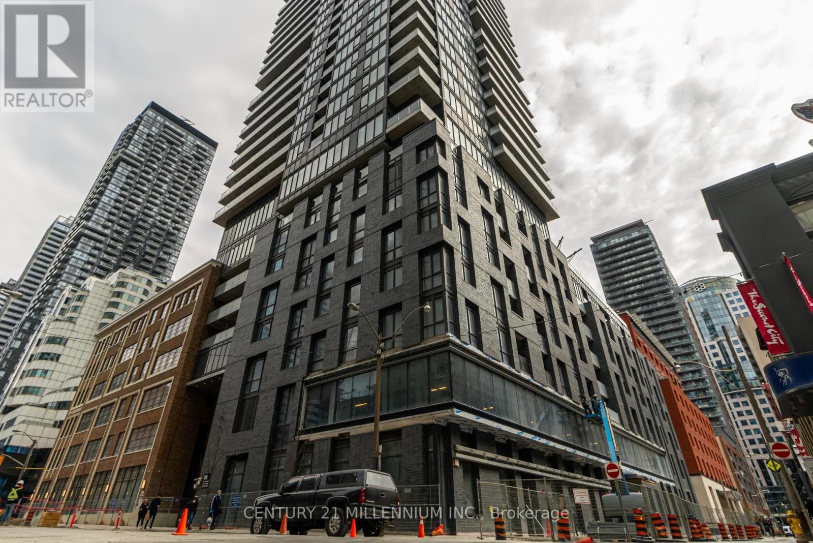 115 Blue Jays Way - Photo 2