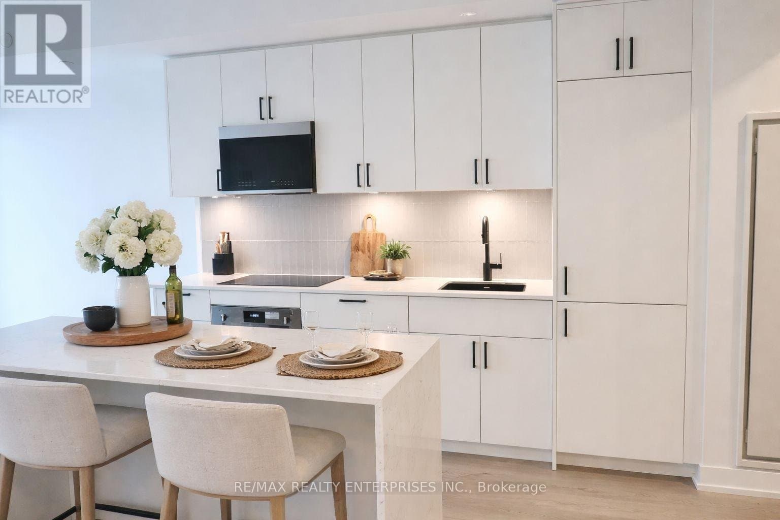 1660 Bloor Street - Photo 3