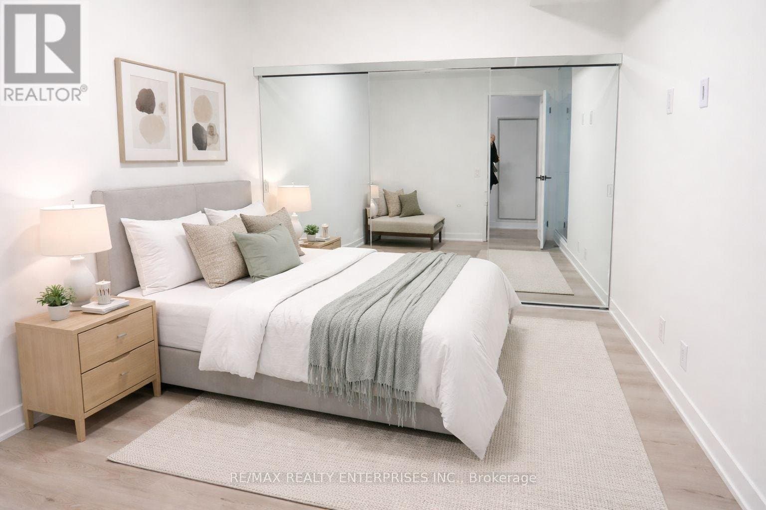 1660 Bloor Street - Photo 4