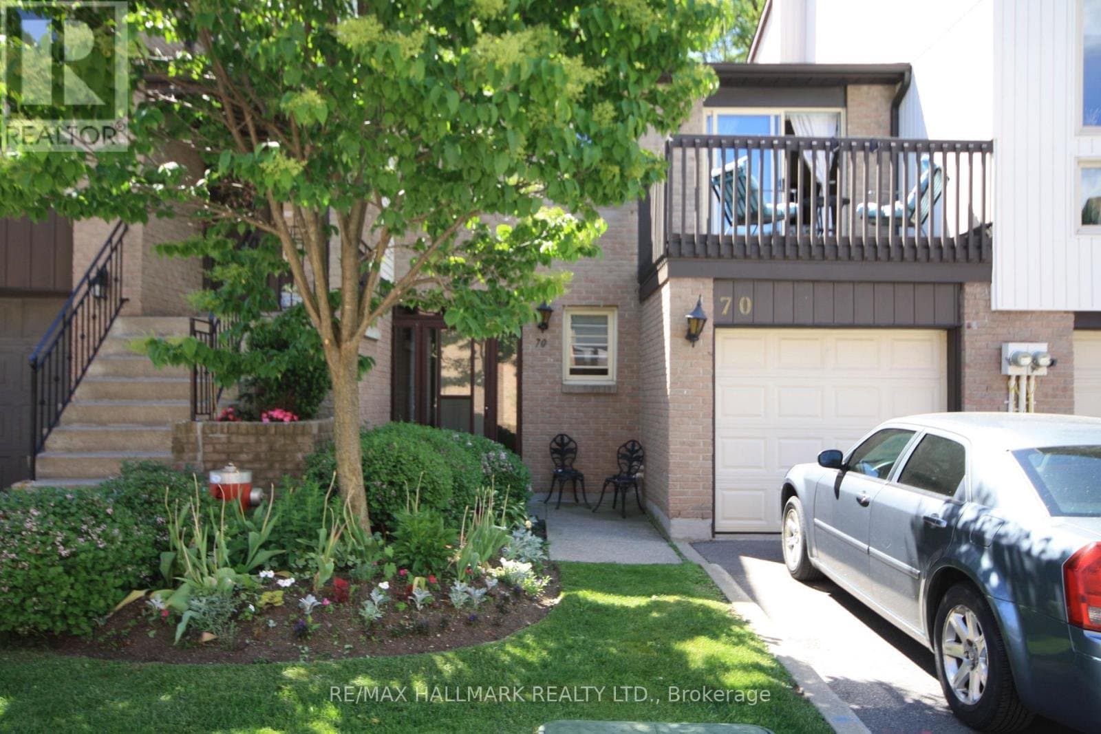70 English Ivyway Way
