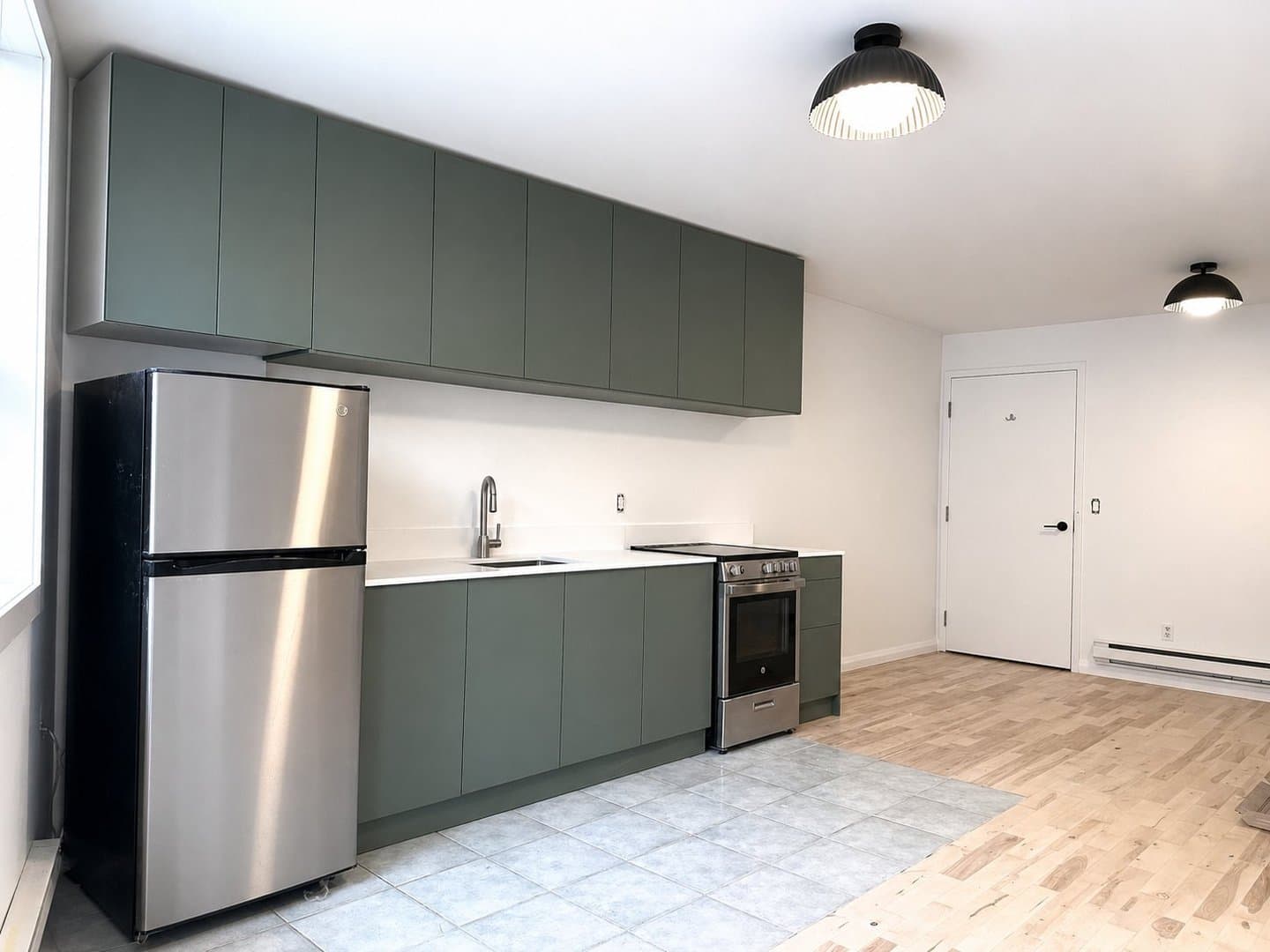 3335 Dundas Street West - Photo 1