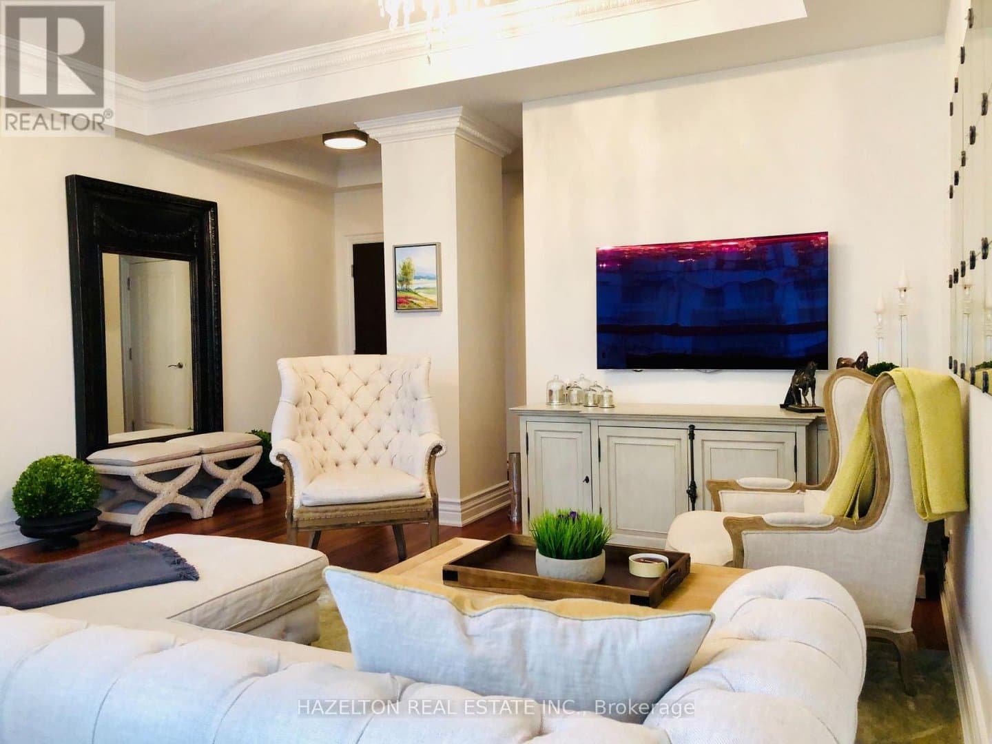 68 Yorkville Avenue - Photo 2