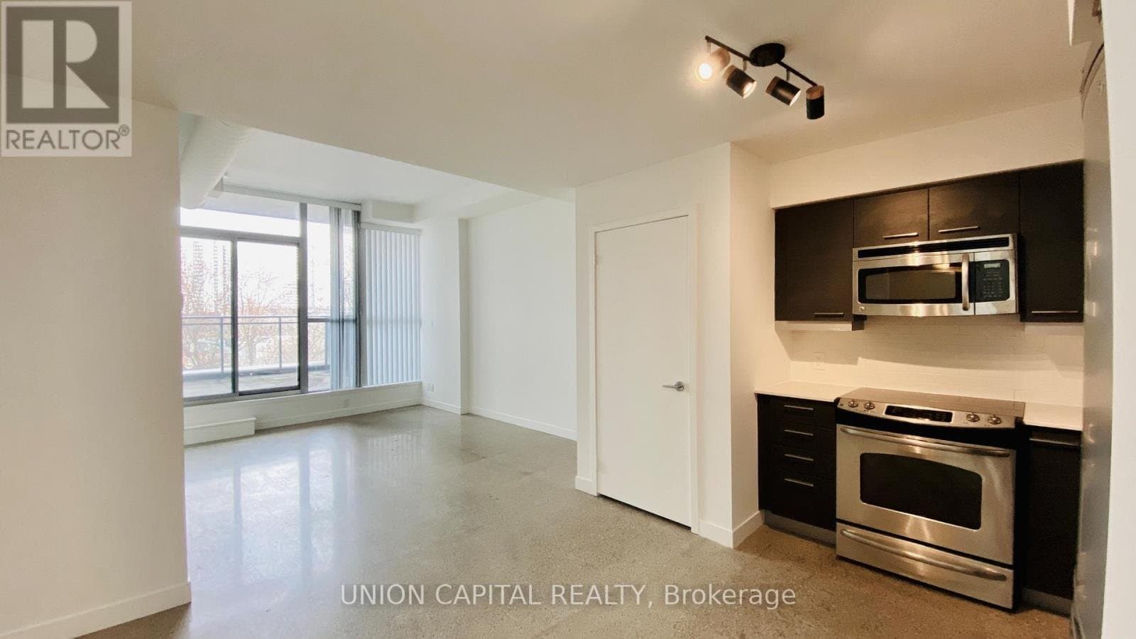 510 King Street - Photo 2
