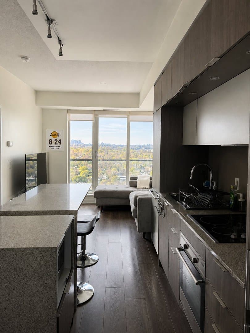 170 Sumach Street - Photo 1