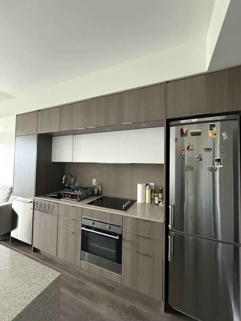 170 Sumach Street - Photo 3