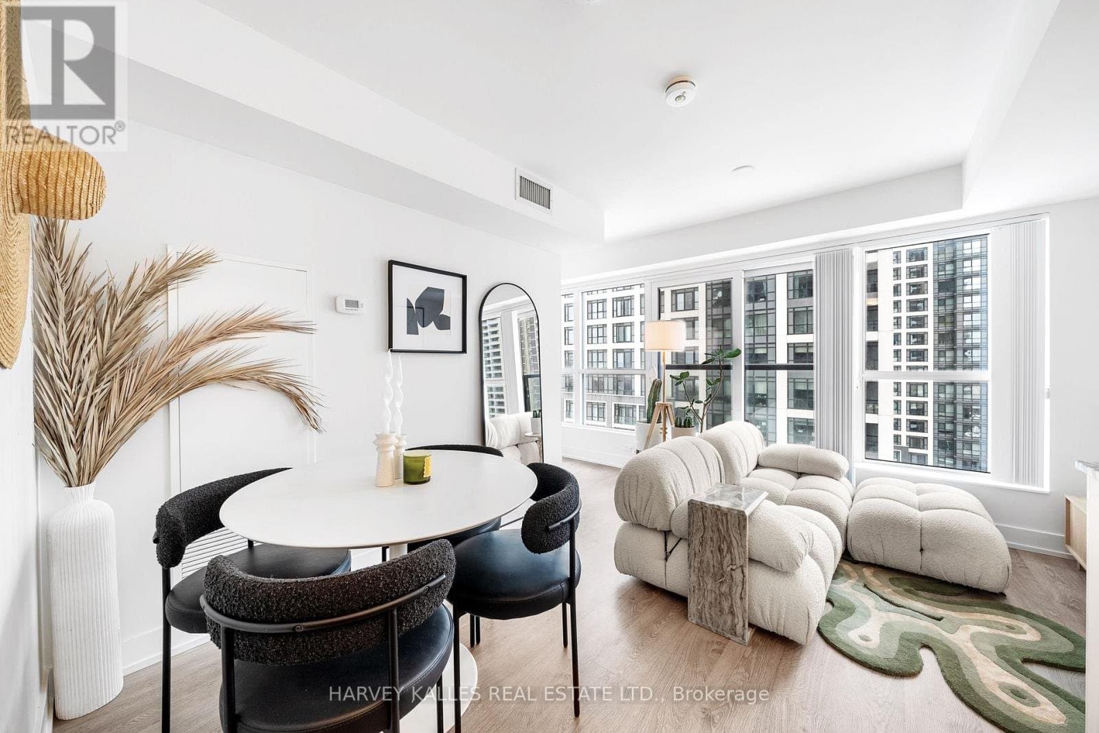 5 Mabelle Avenue