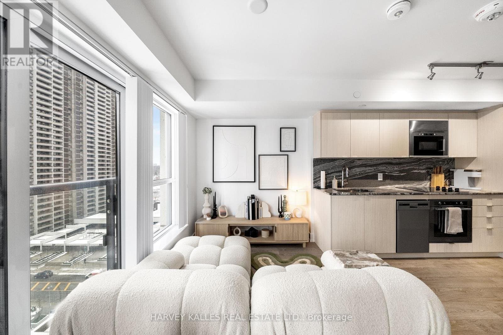 5 Mabelle Avenue - Photo 4