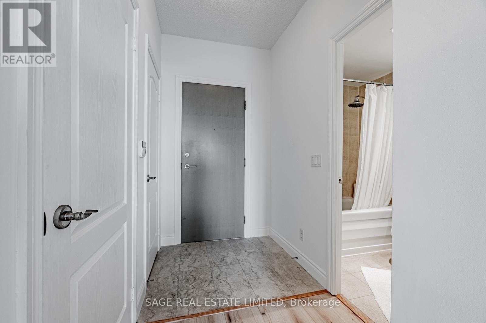 319 Merton Street - Photo 2