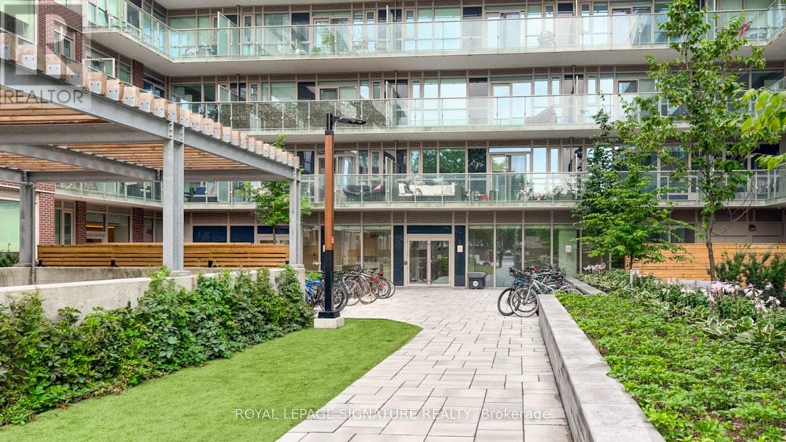 150 Logan Avenue - Photo 3