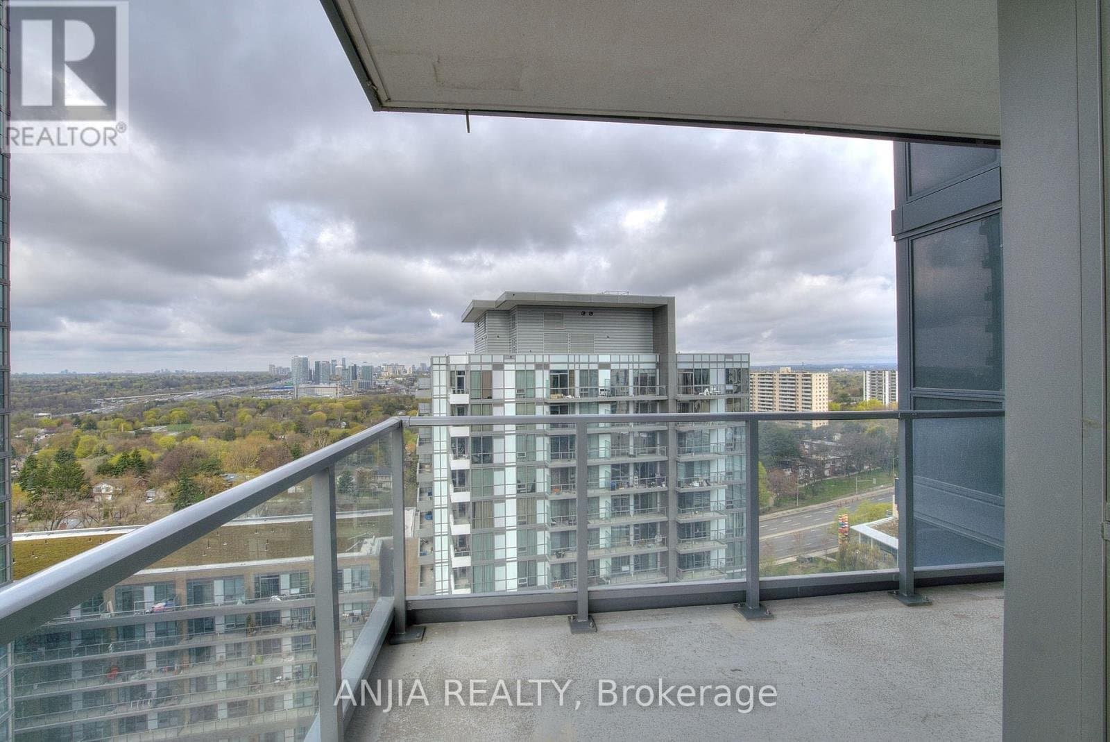 56 Forest Manor Road - Photo 2