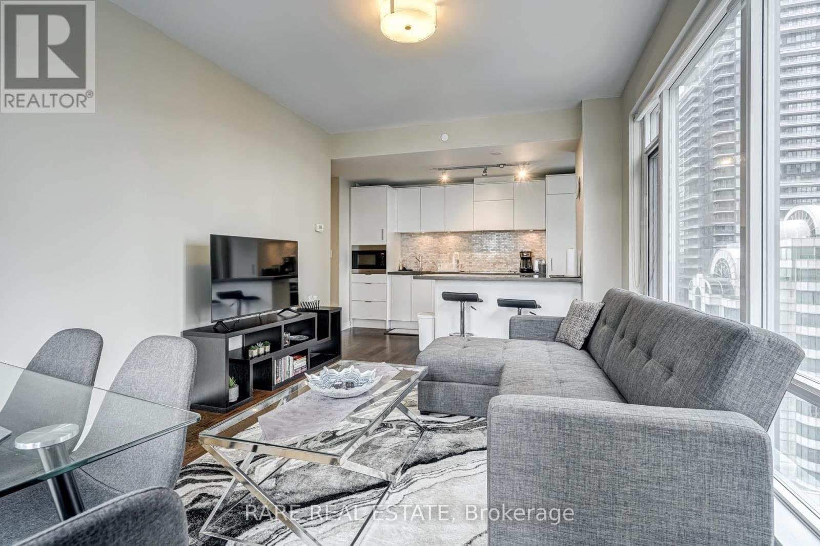 21 Widmer Street - Photo 4