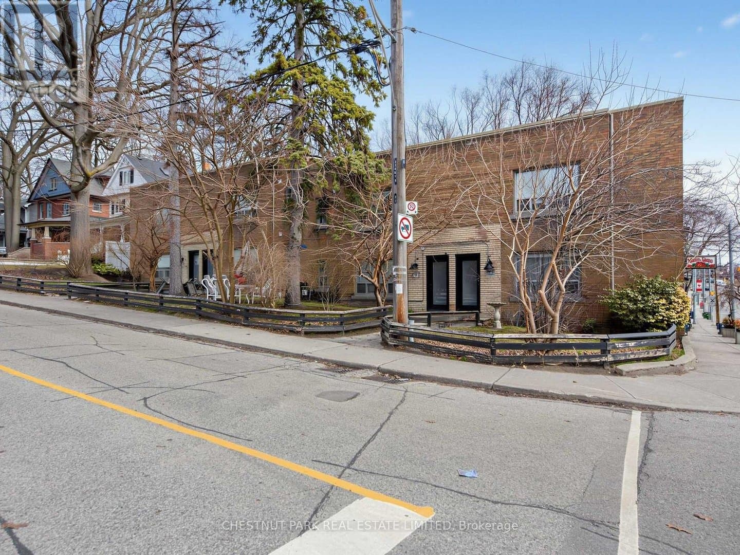 1 Kingswood Road