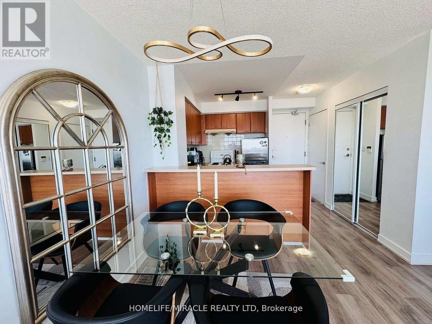 36 Lee Centre Drive - Photo 4