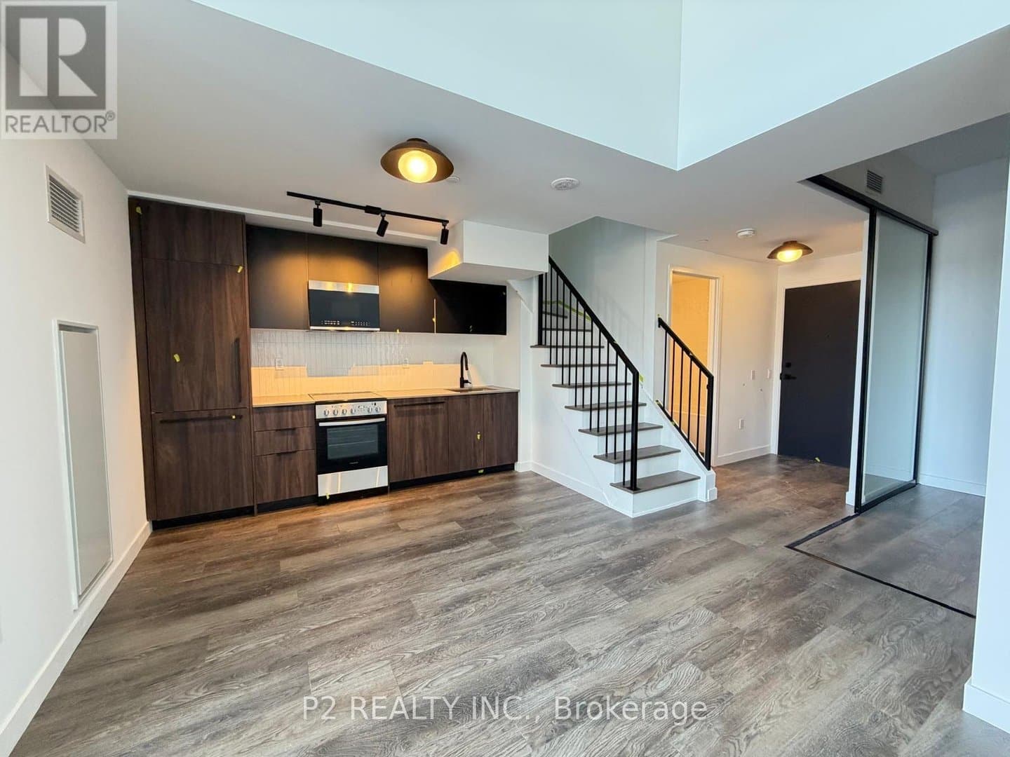 1635 MILITARY Trail