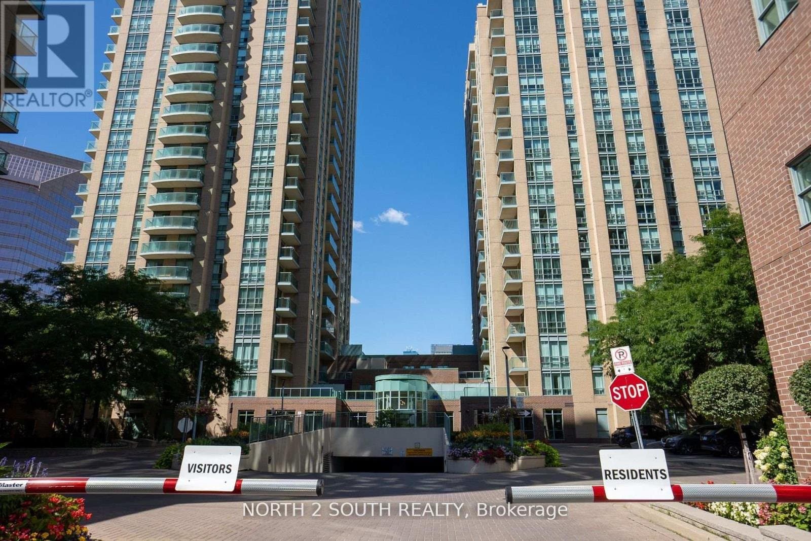 22 Olive Avenue - Photo 2