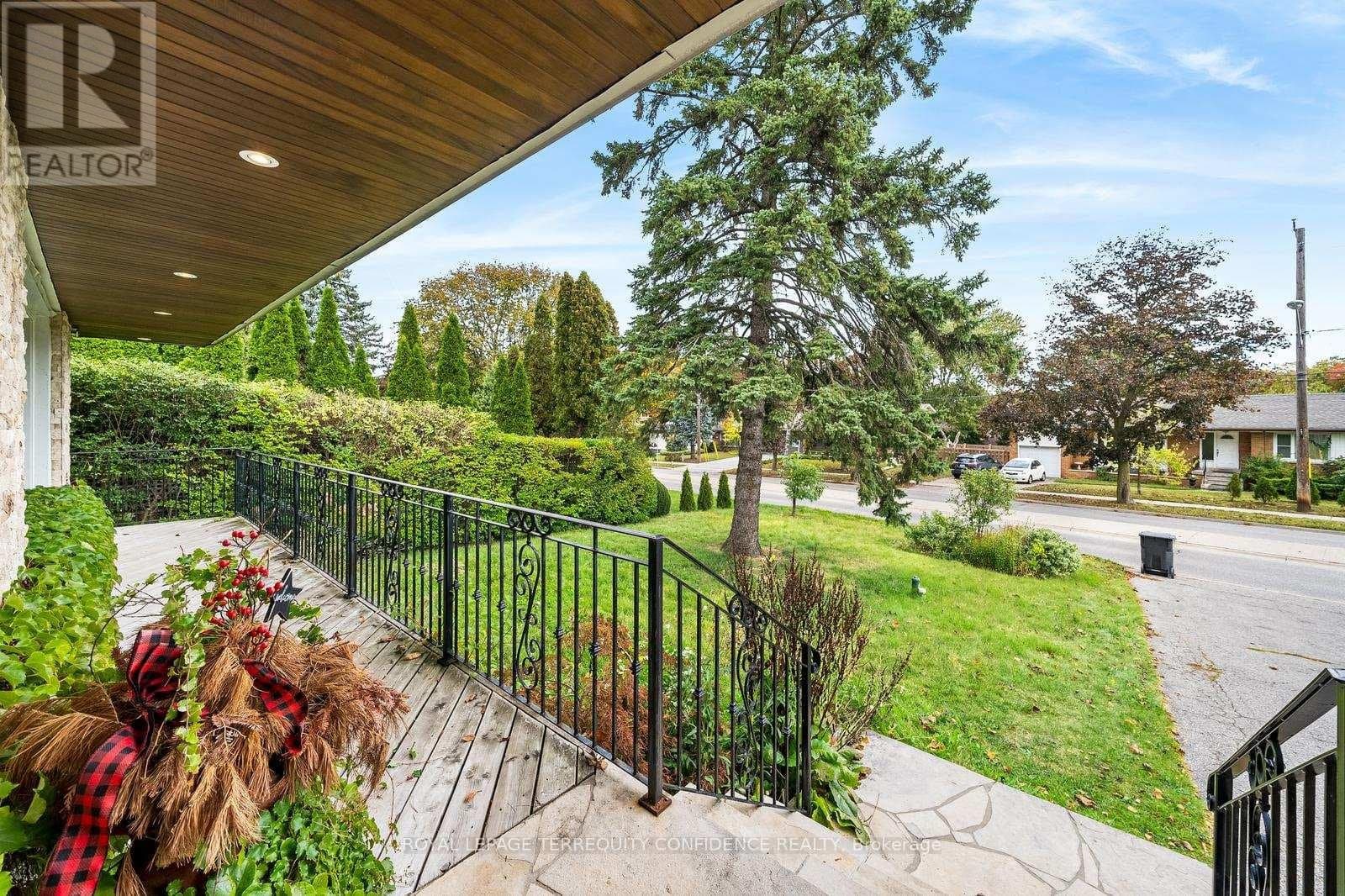 58 Burbank Drive - Photo 2
