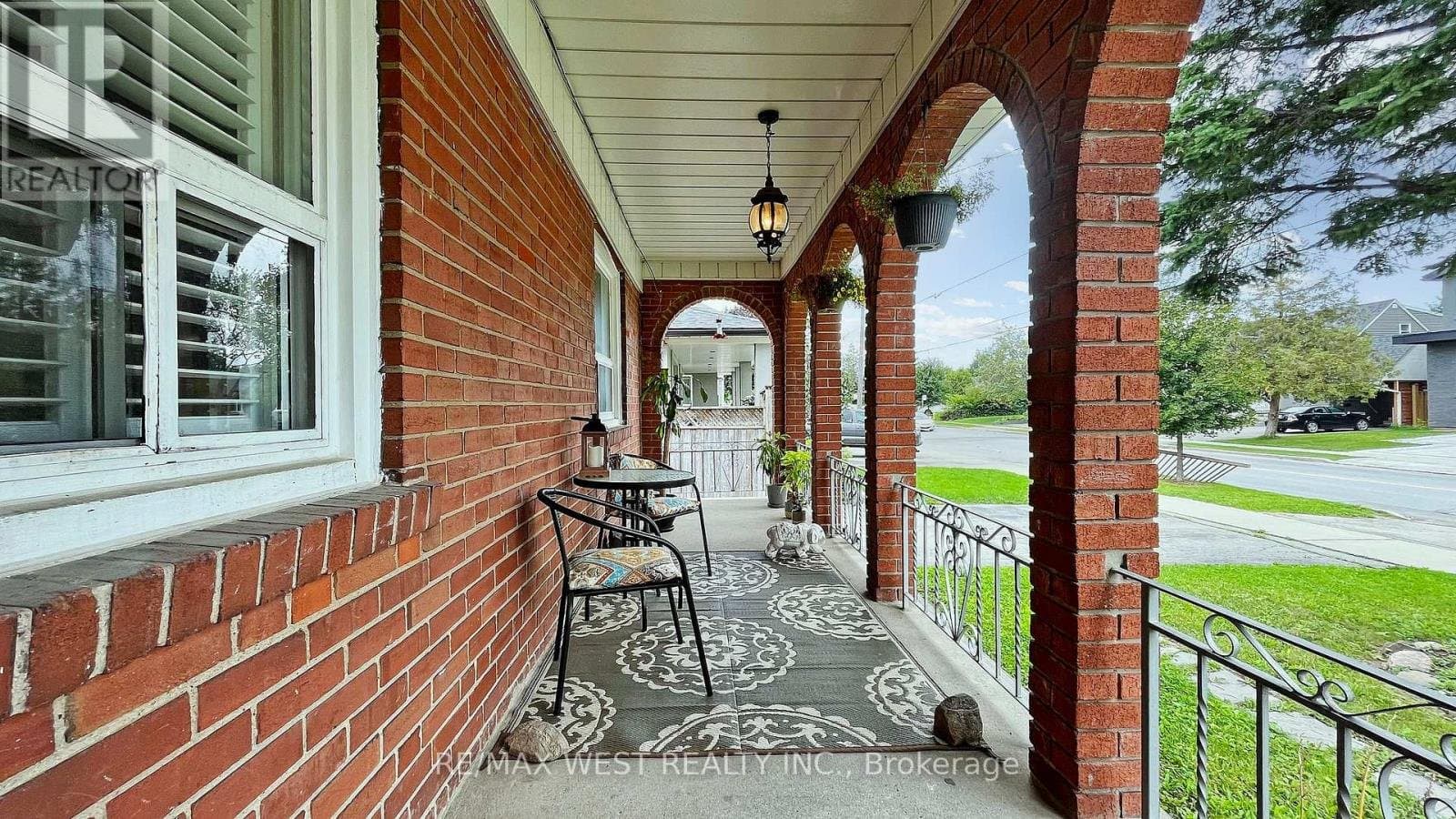 139 Ranee Avenue - Photo 3