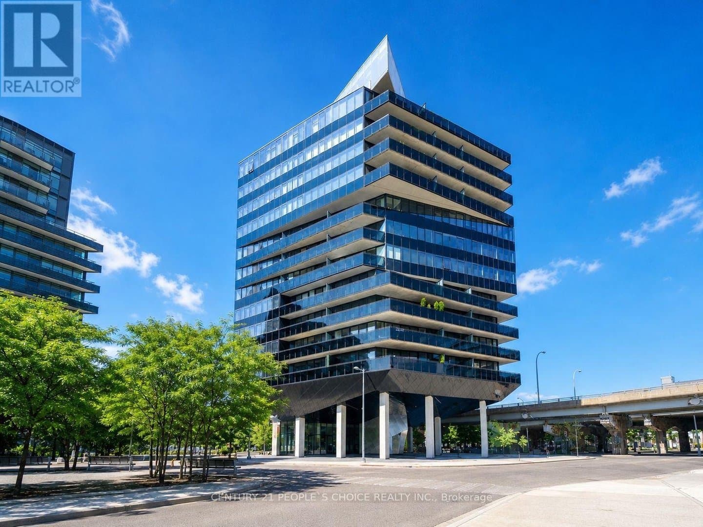 21 Lawren Harris Square - Photo 2