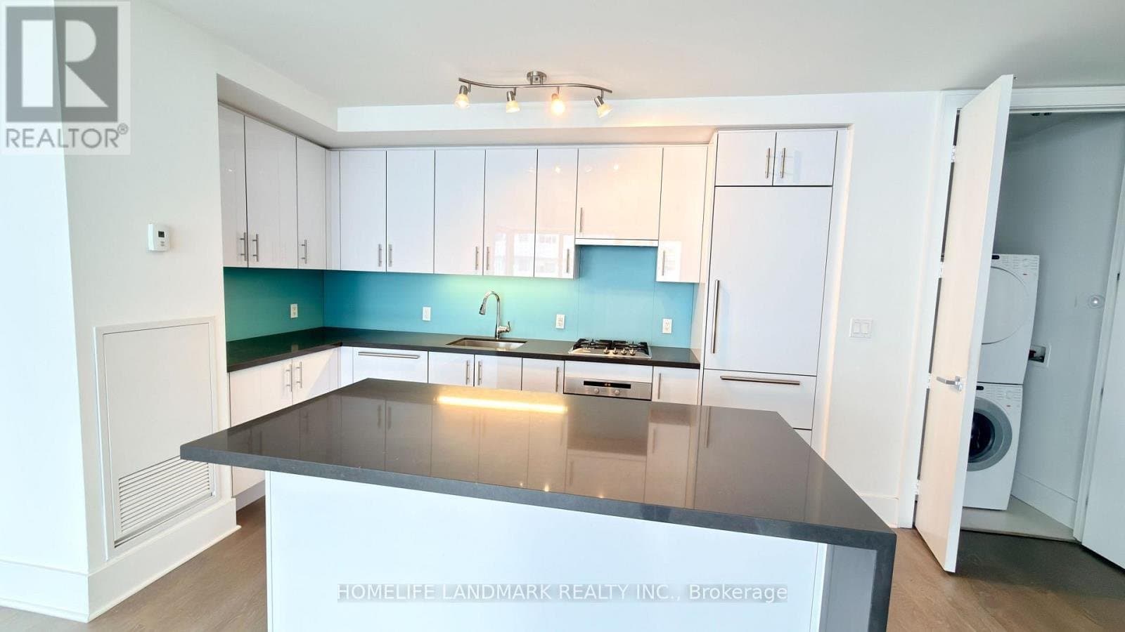 29 Queens Quay - Photo 1