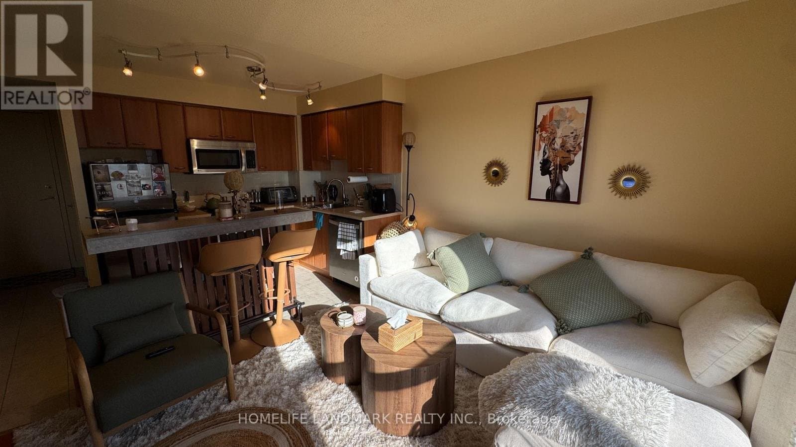 36 Lee Centre Drive - Photo 3