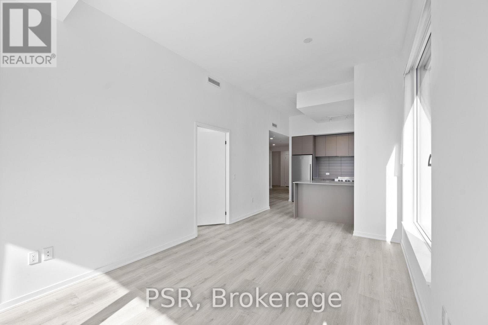 101 Roehampton Avenue - Photo 4
