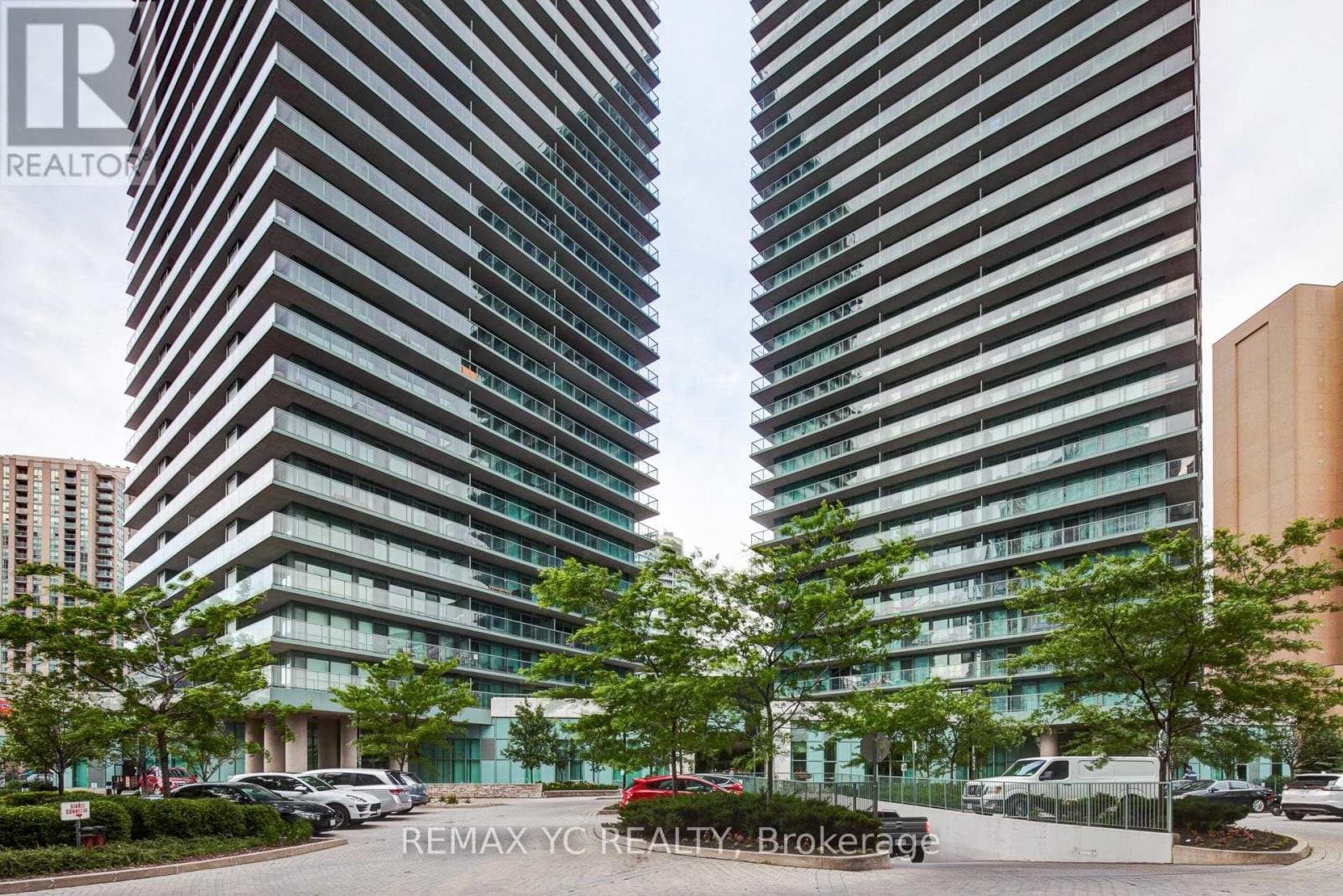 5500 Yonge Street - Photo 2