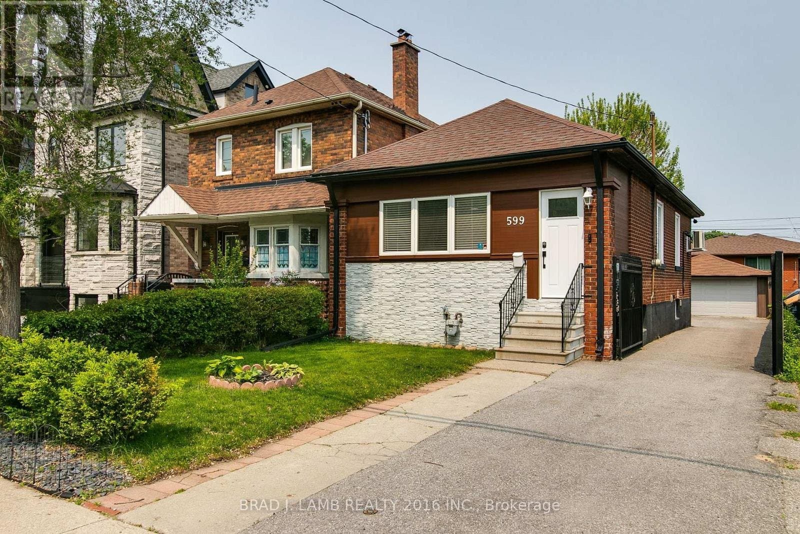 599 Royal York Road - Photo 2