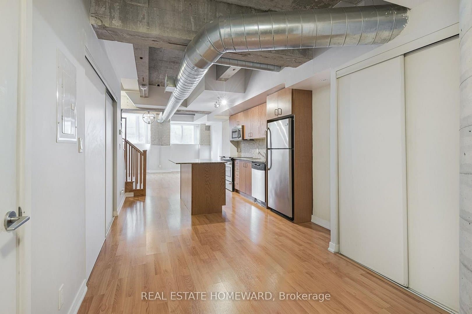 201 Carlaw Avenue - Photo 4