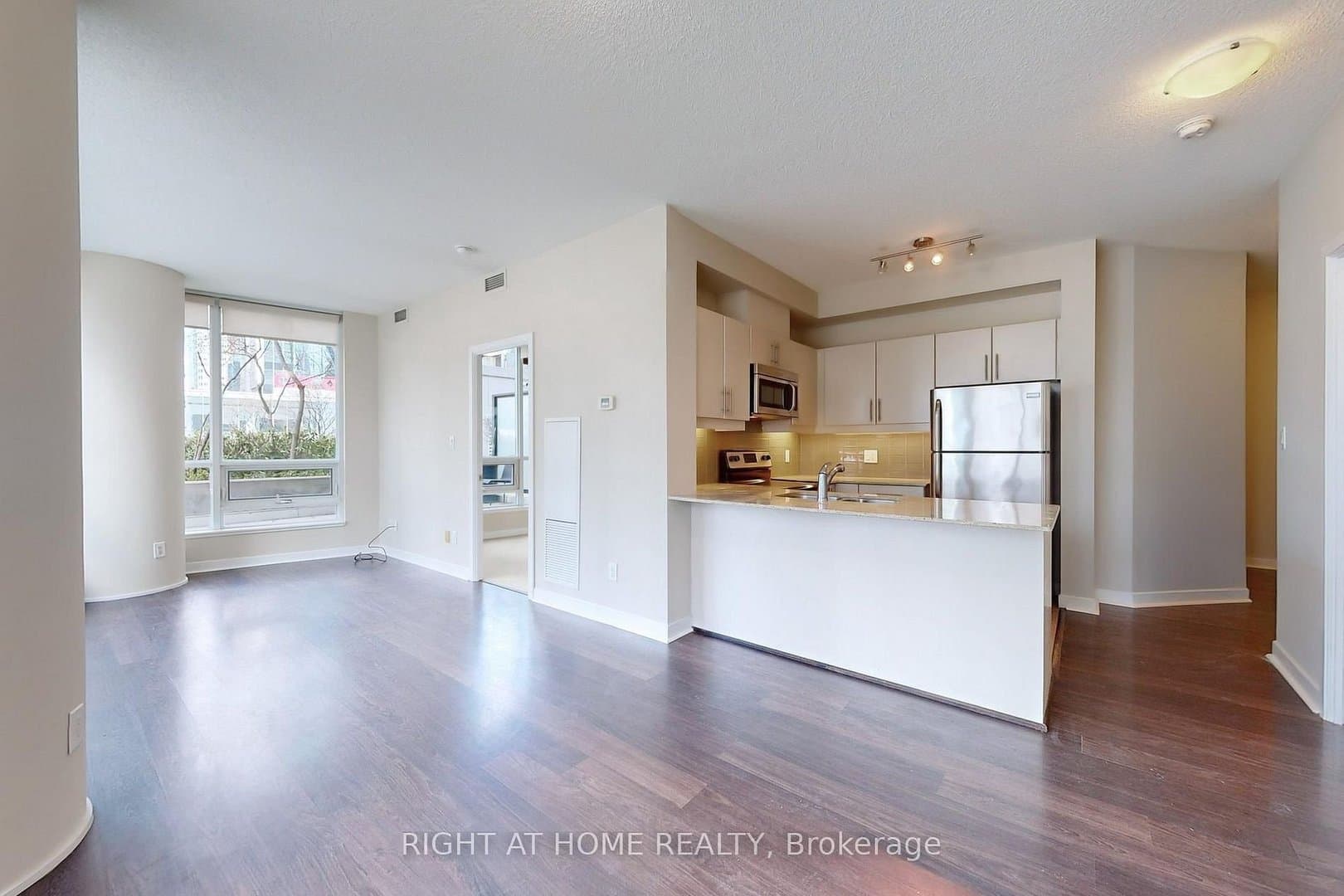 33 Bay Street - Photo 3