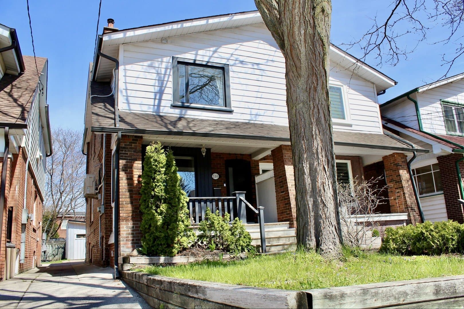 140 Wolverleigh Boulevard - Photo 1