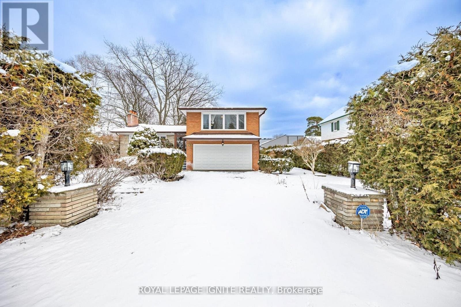 83 Deep Dene Drive - Photo 1