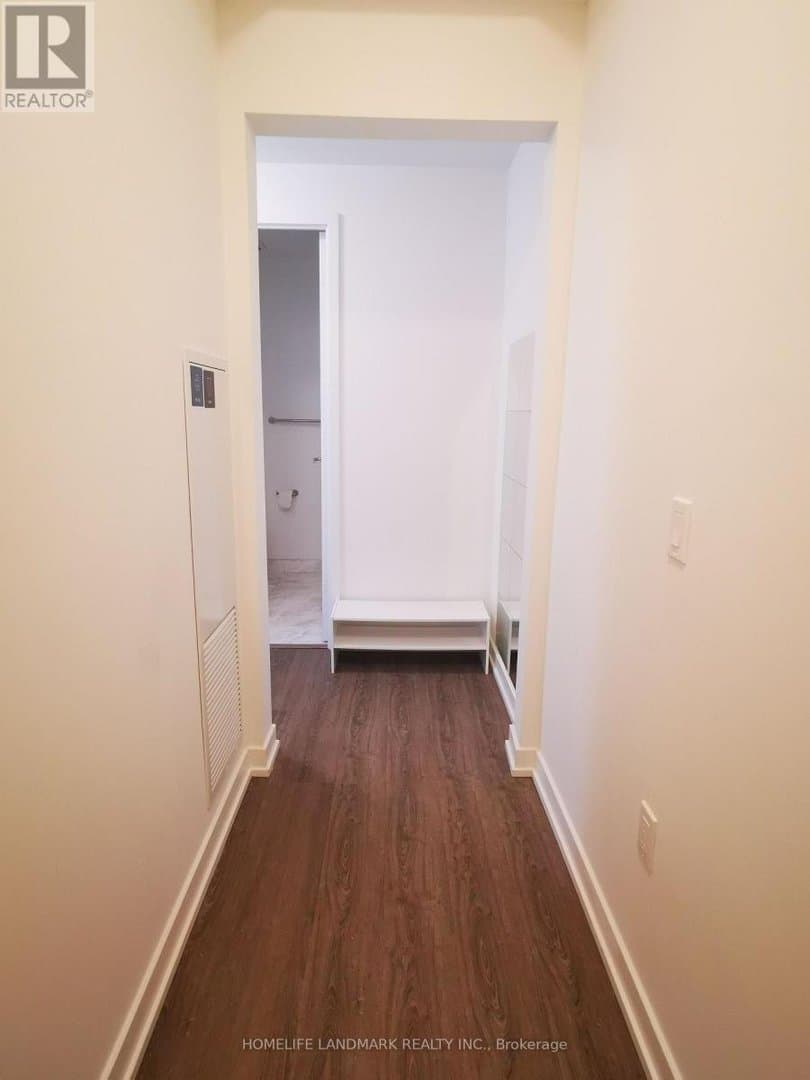 1 Yorkville Avenue - Photo 3
