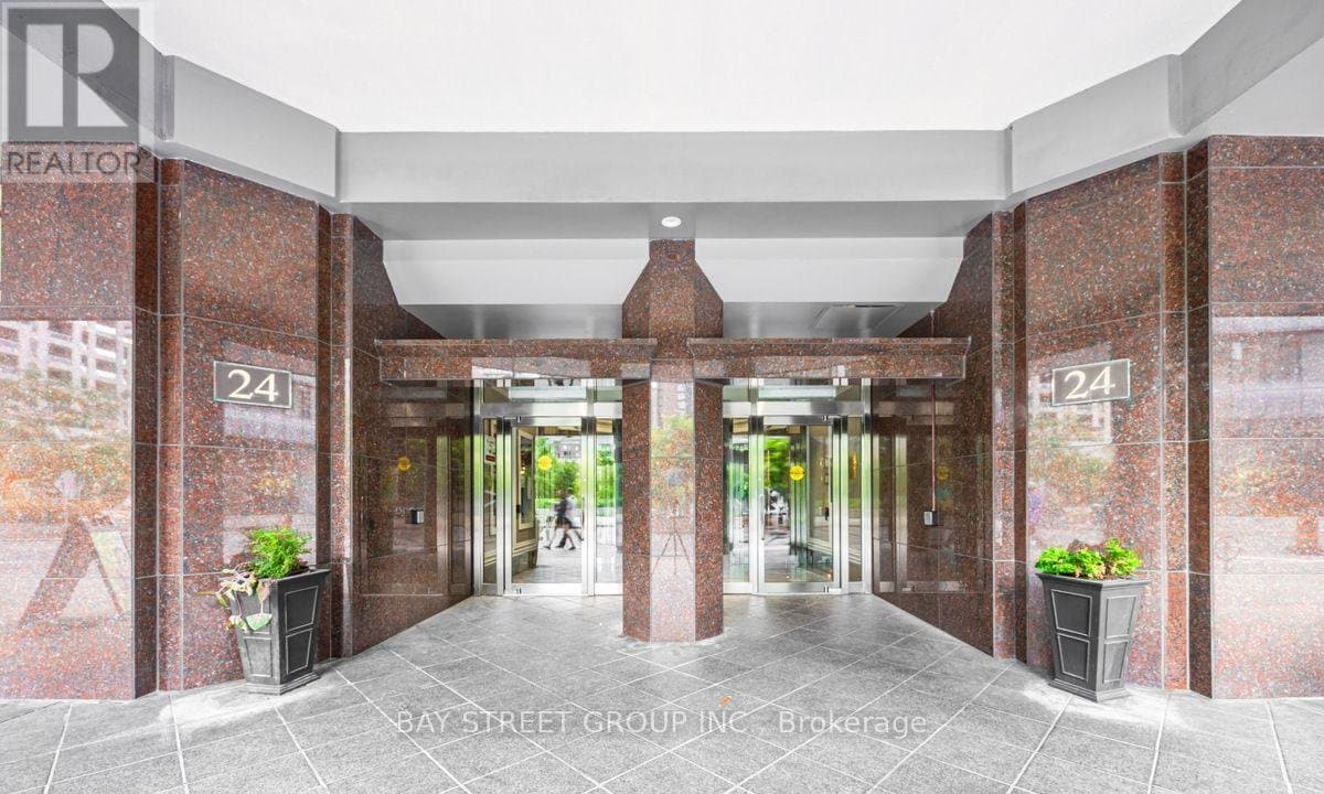 24 Wellesley Street - Photo 2
