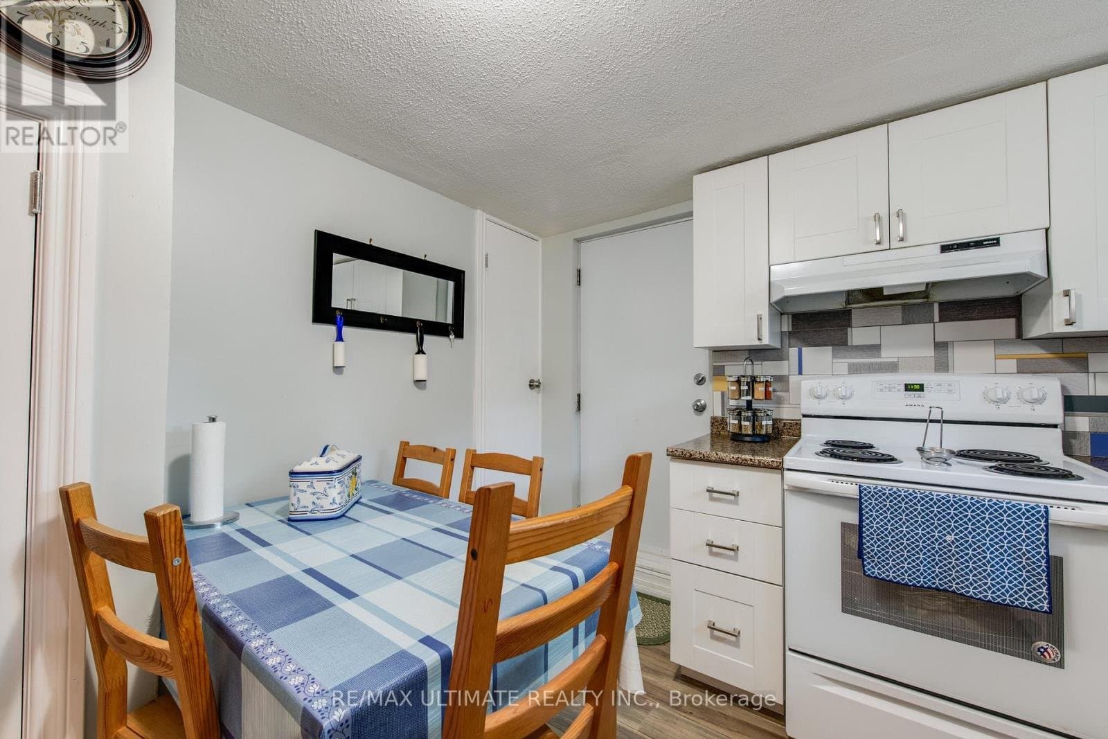 5 Burrard Road - Photo 3