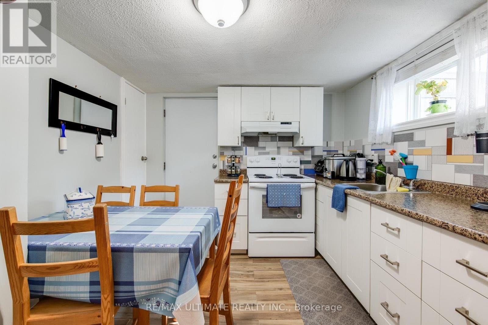 5 Burrard Road - Photo 4