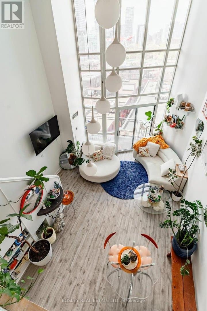 255 Richmond Street - Photo 2