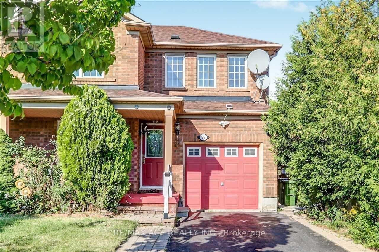 35 Pitchpine Drive